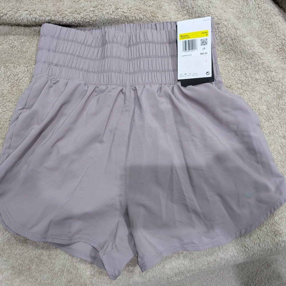 Nike Women's One Dri-FIT Ultra High-Waisted Brief-Lined Shorts
